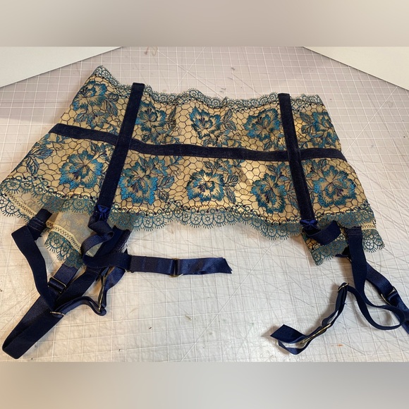 Dita Von Teese Other - Dita Von Teese Evelina Aubergine lingerie suspended corset belt XL/ 3XL